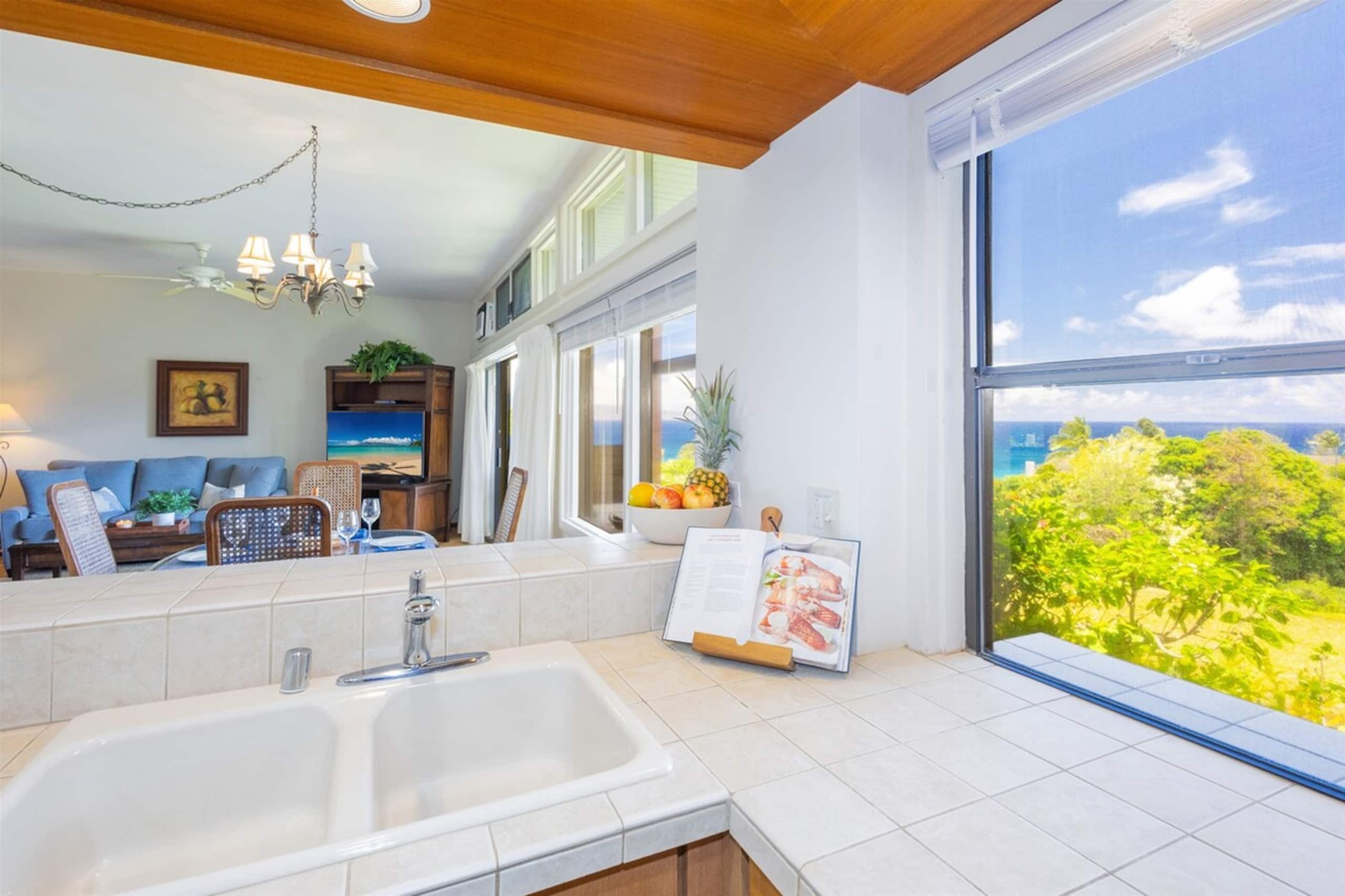 Villa in Lahaina · ★4.9 · 1 bedroom · 2 beds · 2 baths - Image 34