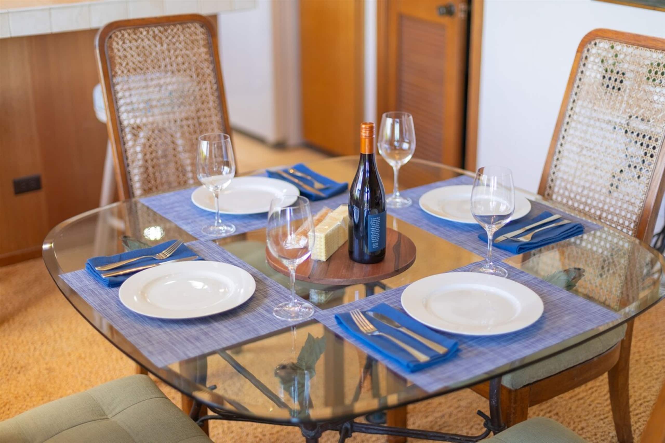 Villa in Lahaina · ★4.9 · 1 bedroom · 2 beds · 2 baths - Image 32
