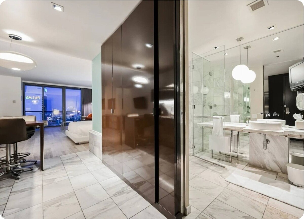 Strip View Luxury