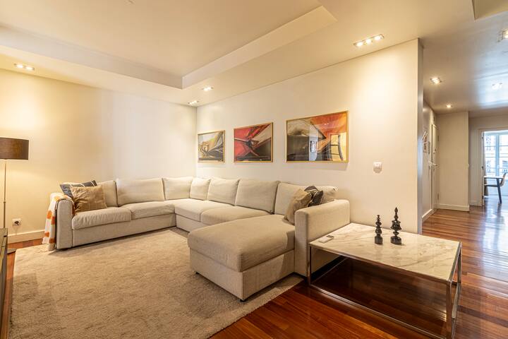 Chiado Deluxe Terrace 3 BR Apartment gallery image 2