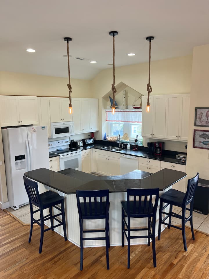 6/br Oceanside Home In Corolla Pool & Hot Tub - Corolla, NC