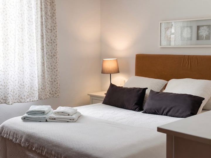 Apartamento Ciudad Jardín Con Parking - Córdoba