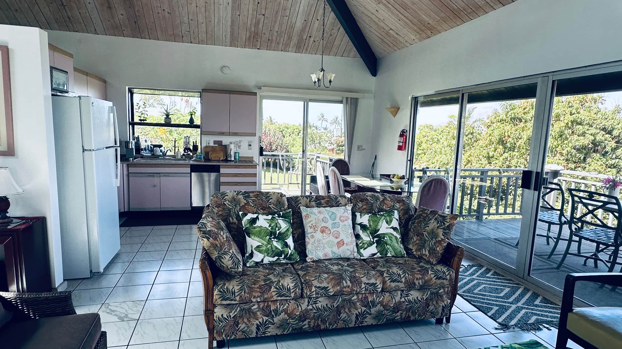 South Maui Oceanview Solo Cottage - Photo 8