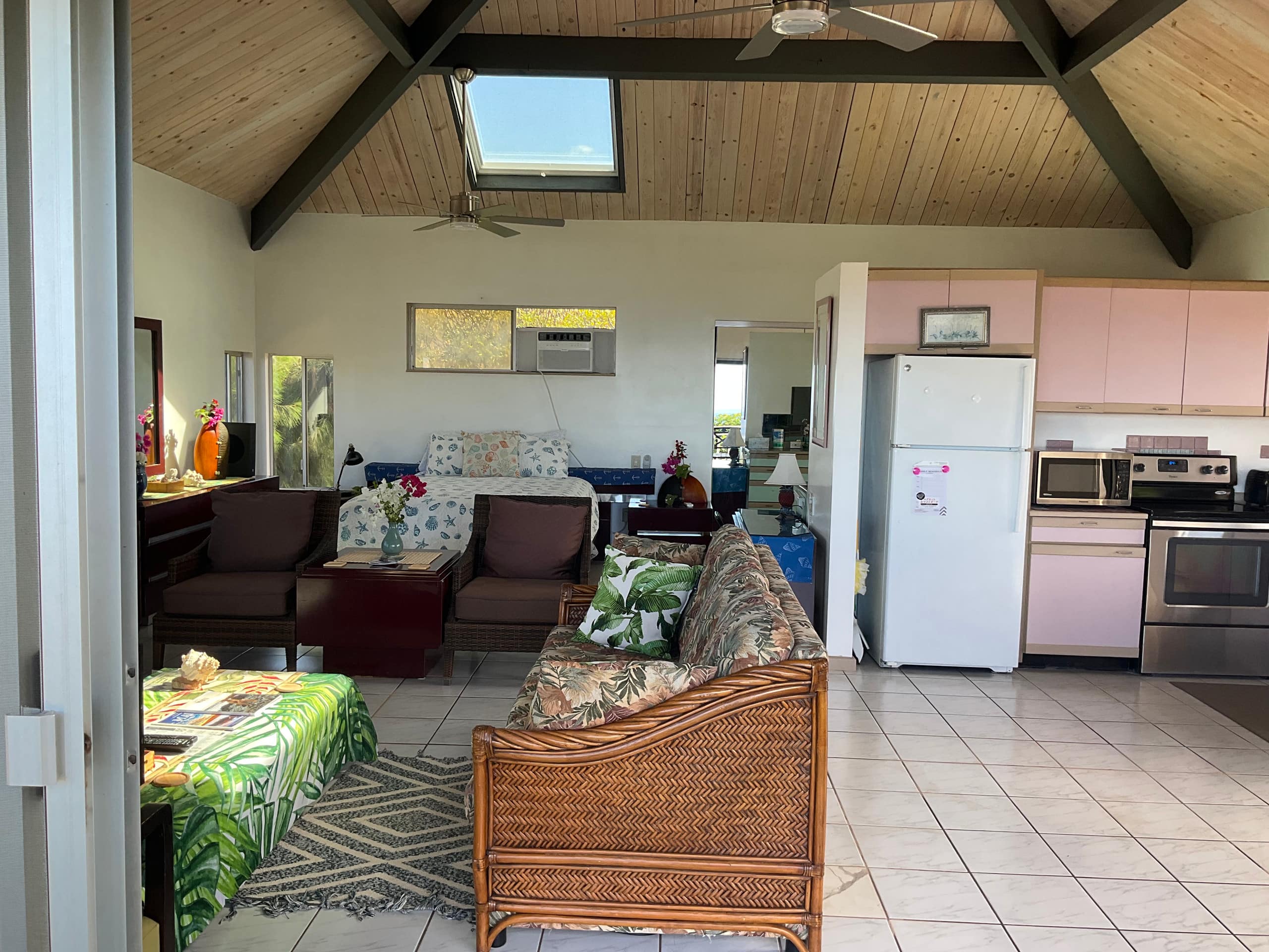 South Maui Oceanview Solo Cottage - Photo 58