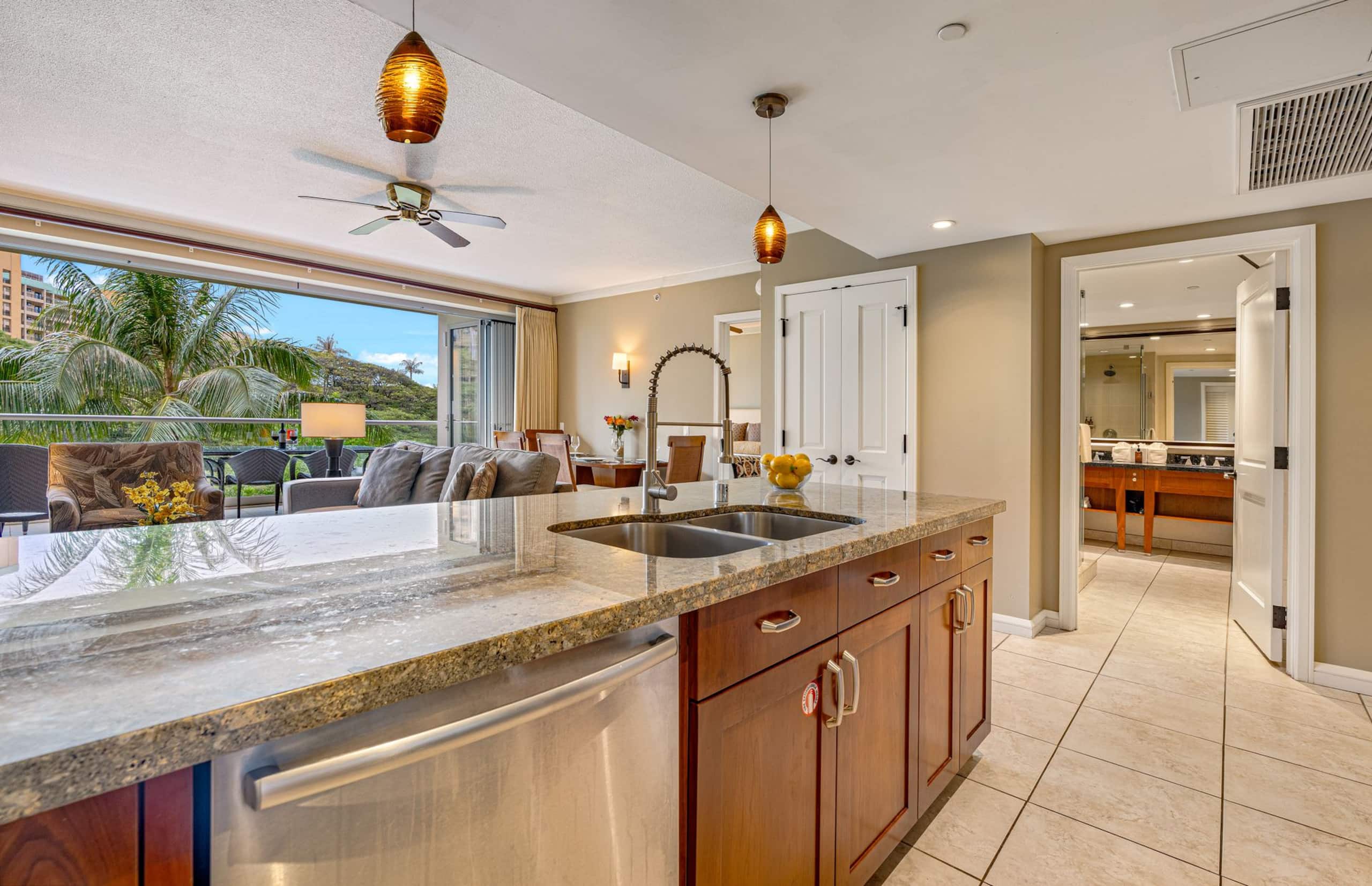 Condo in Lahaina · ★4.33 · 1 bedroom · 2 beds · 1 bath - Image 7