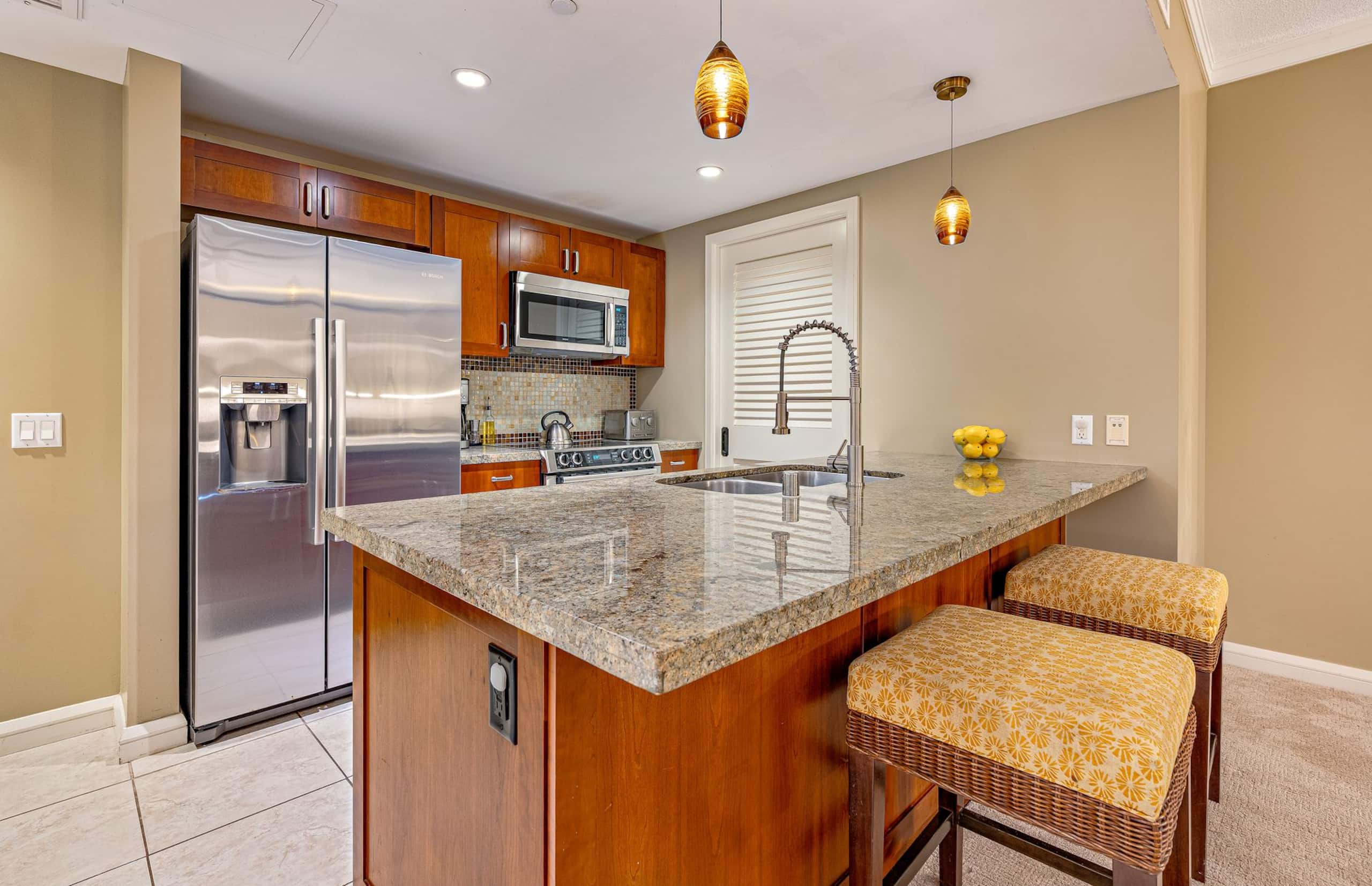 Condo in Lahaina · ★4.33 · 1 bedroom · 2 beds · 1 bath - Image 8