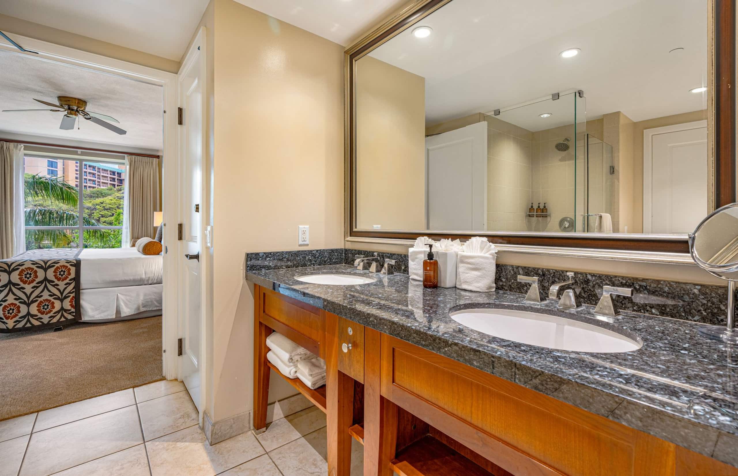 Condo in Lahaina · ★4.33 · 1 bedroom · 2 beds · 1 bath - Image 21