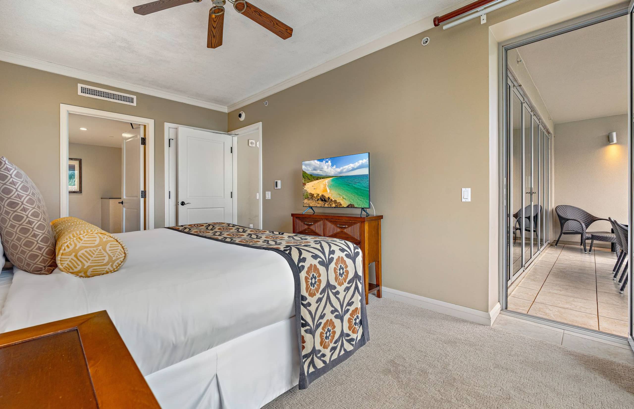 Condo in Lahaina · ★4.33 · 1 bedroom · 2 beds · 1 bath - Image 18
