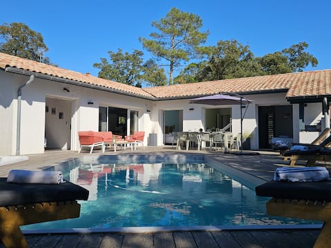 contemporary house, pool, spa, close to beaches