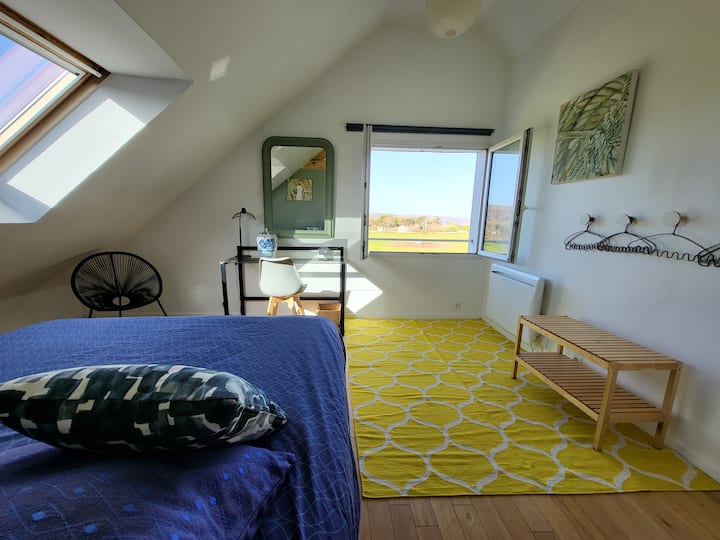 غرفة تطل على البحر