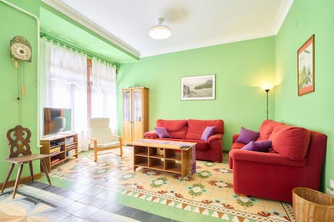 Top Airbnb: Spacious apartment next to Plaza Mayor, Salamanca in Salamanca