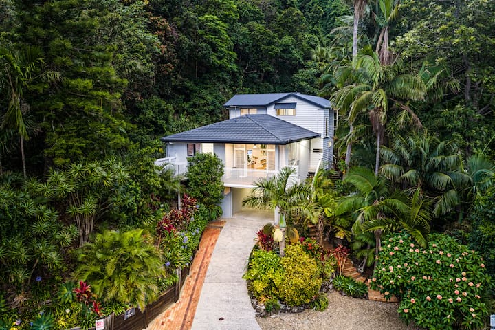 Memories @ Wategos Beach House with Pool Byron Bay