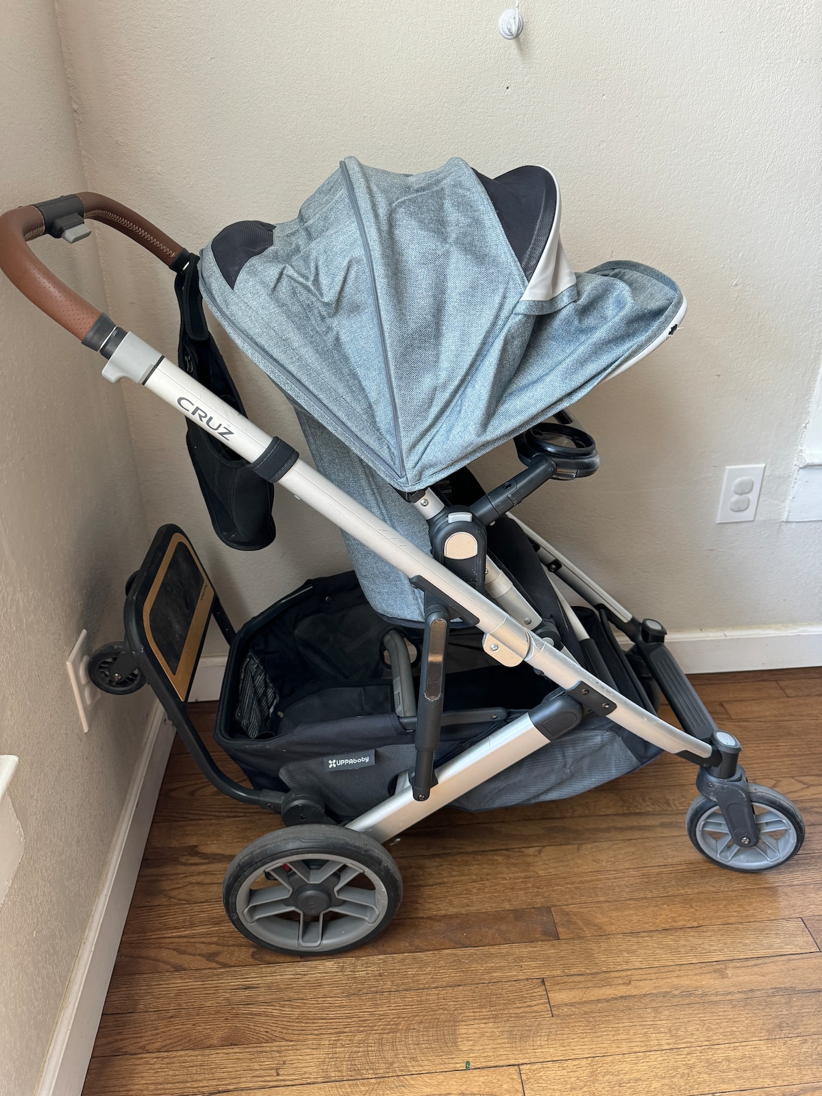 Kids & pets friendly, walk everywhere!