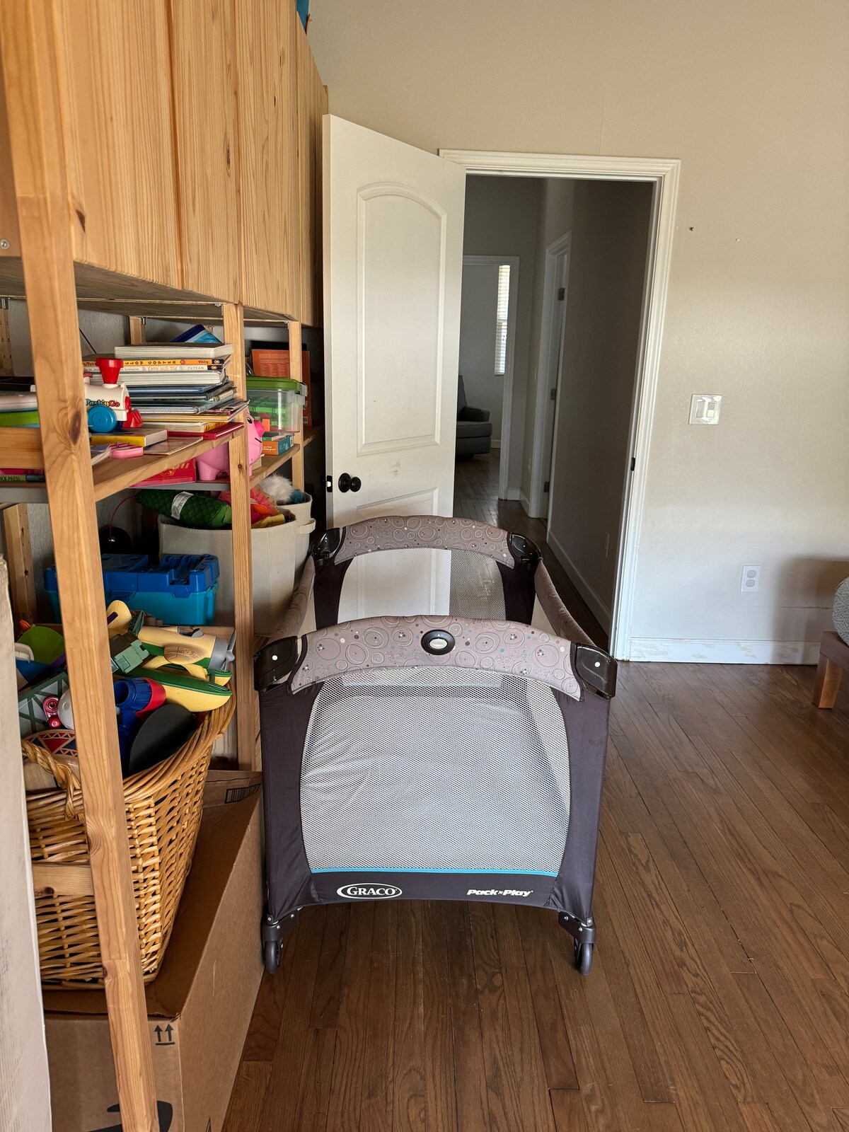 Kids & pets friendly, walk everywhere!