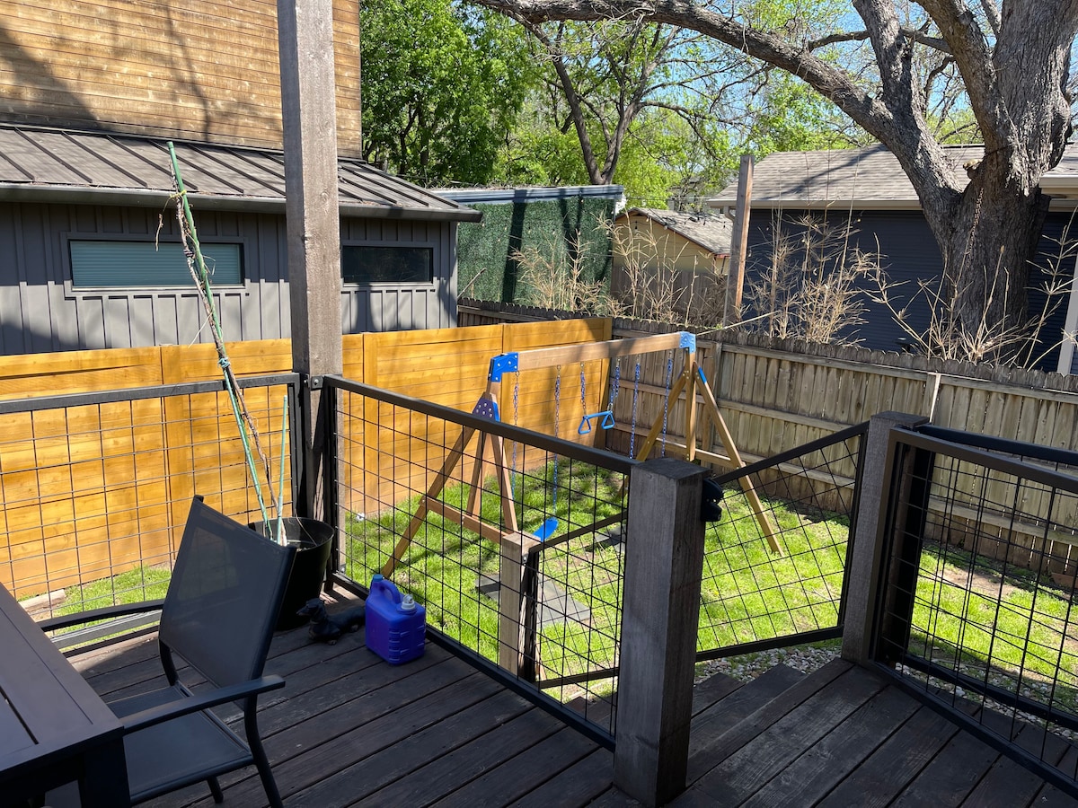 Kids & pets friendly, walk everywhere!