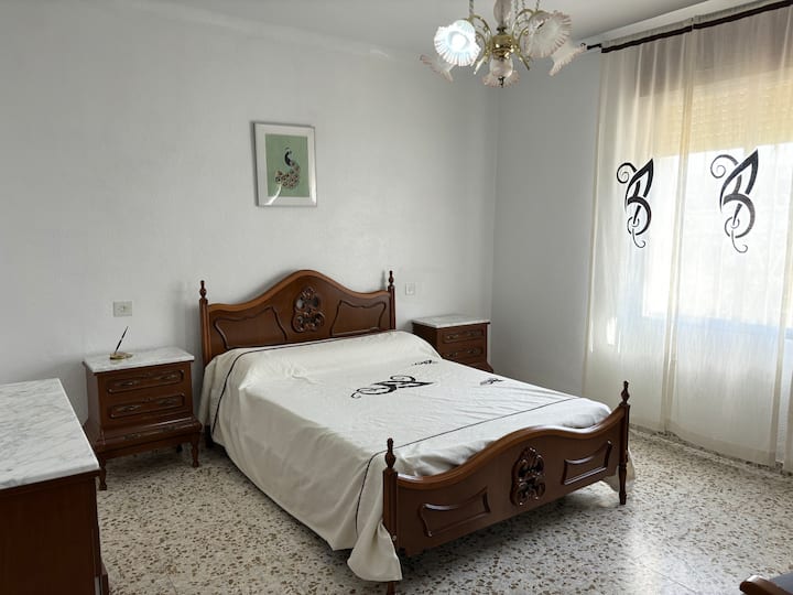 غرفة النوم 2