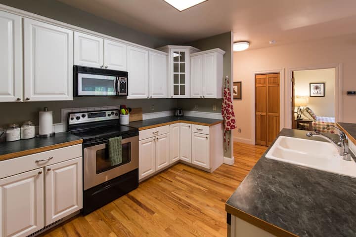 30-day On Golf Course W/view Of Bridger Mountains - Bozeman, MT