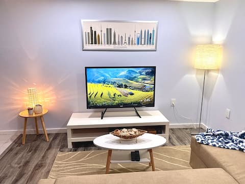 Top performing Airbnb: Entire 2BR Suite | Private Entrance | Sleeps 2–8 in Evanston