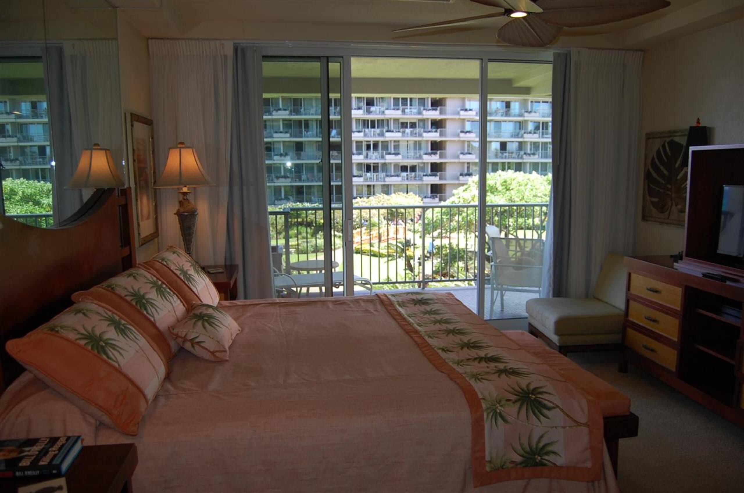 Condo in Lahaina · ★5.0 · 1 bedroom · 1 bed · 1 private bath - Image 4