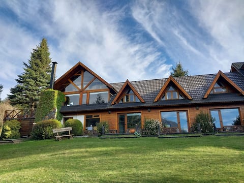 Casa del Lago ~ Home Among Mountains
