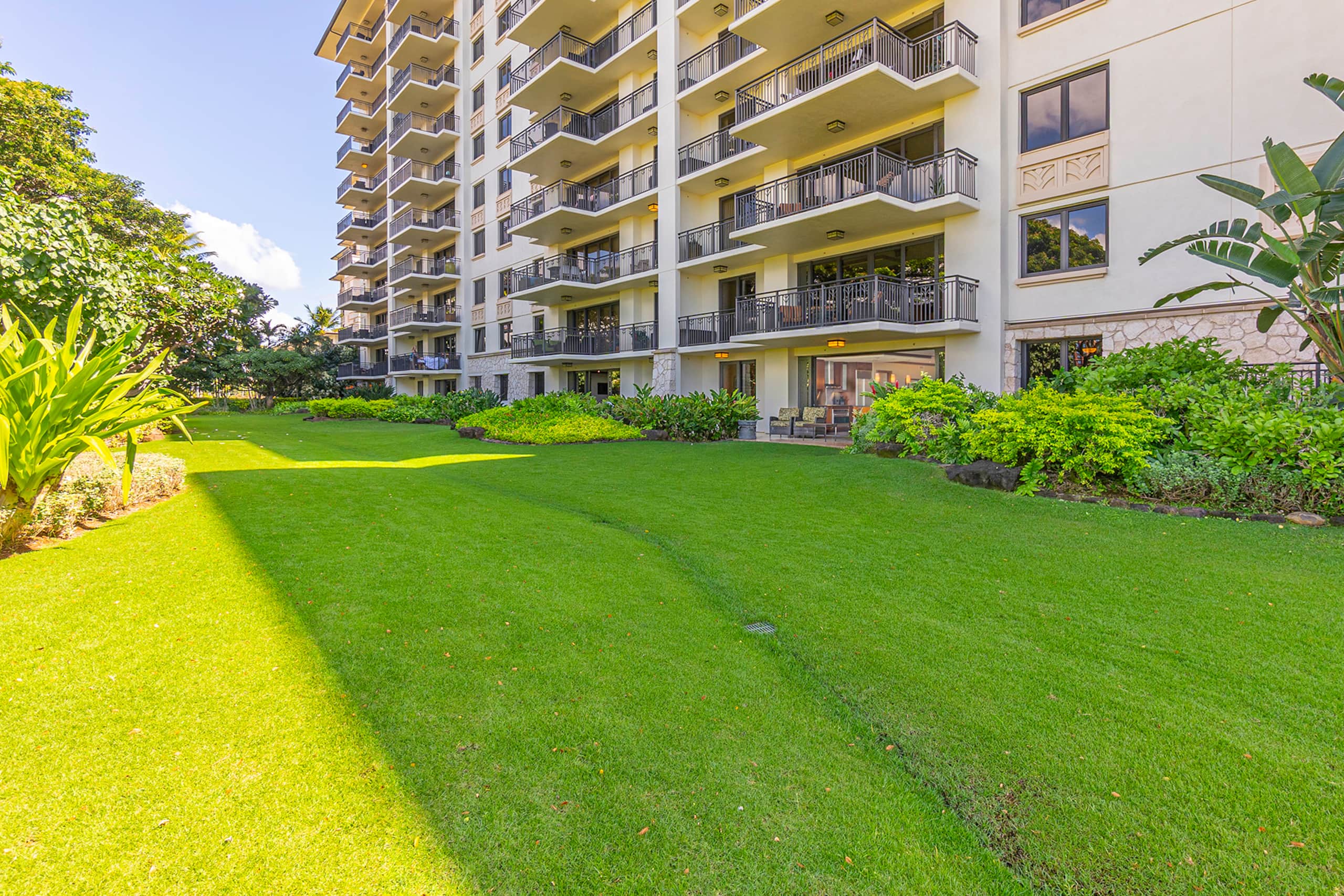 Popular Ground Floor with Extra Grassy Area - Image 24