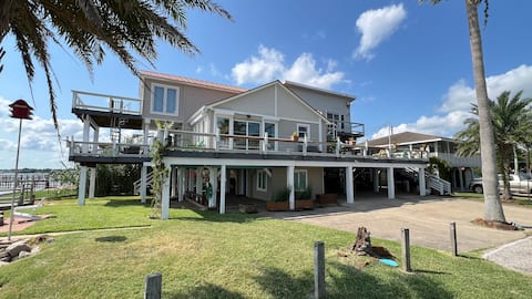 Kemah Seaside Retreat. Last minute deal!7134259109