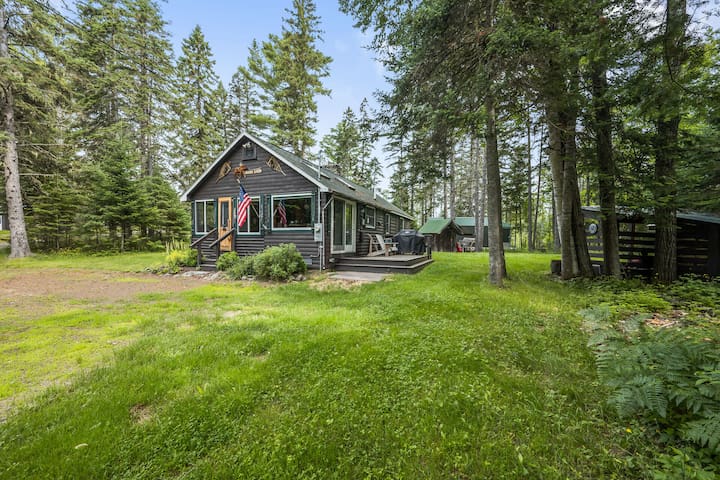 Guest favorite listing in Mooselookmeguntic Lake