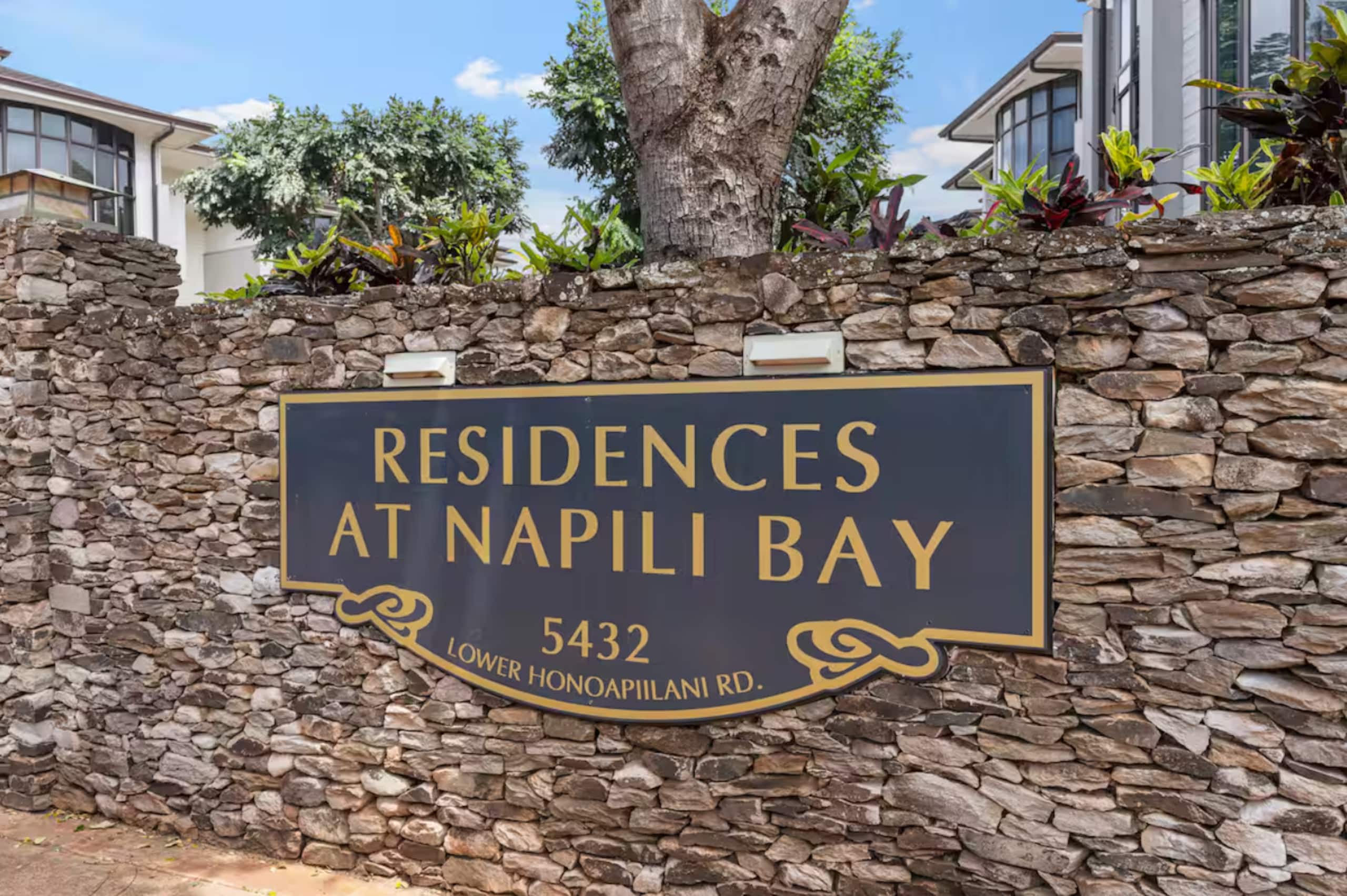 Townhouse in Lahaina · ★4.88 · 3 bedrooms · 4 beds · 2.5 private baths - Image 29
