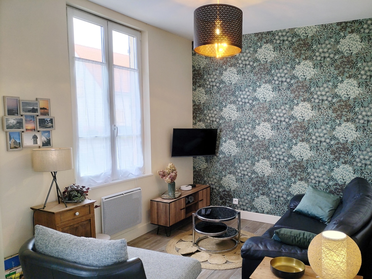 Top performing Airbnb: Gîte near city center and beach, private parking in Le Crotoy