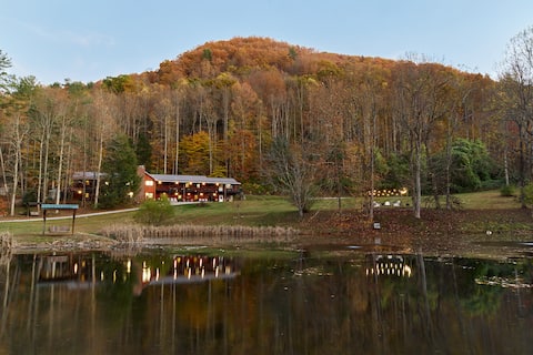 The Retreat Center - Sleeps 30+ guests