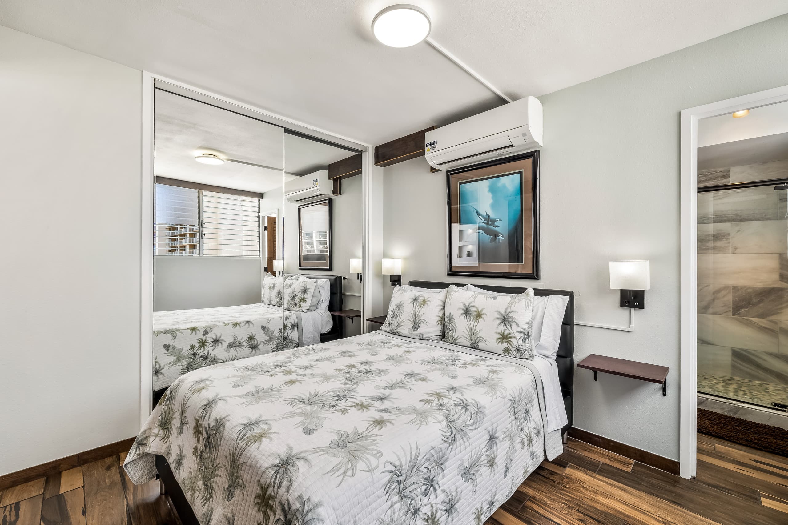 Condo in Honolulu · ★4.75 · 2 bedrooms · 4 beds · 2 private baths - Image 2