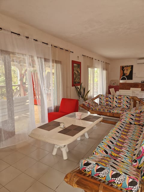 100 m² upstairs apartment in San Pedro