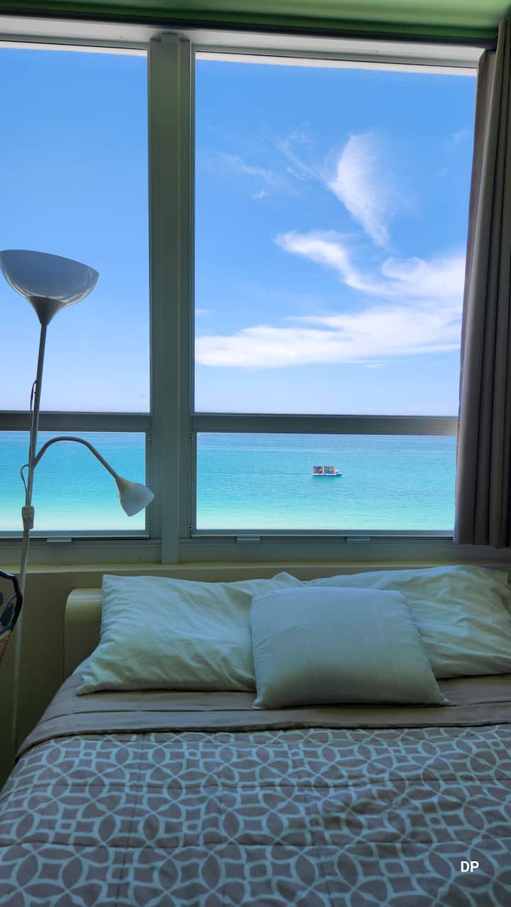 Beachfront- Direct Ocean View / Free Parking