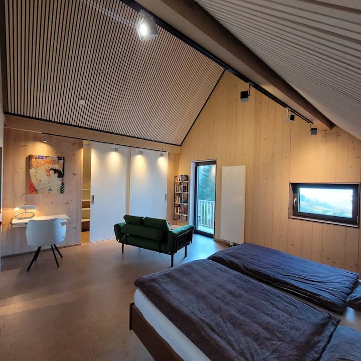 Schlafzimmer 1