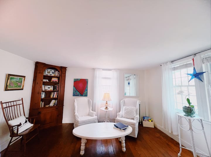Historic Homestead For Gatherings & Large Events - Old Saybrook, CT
