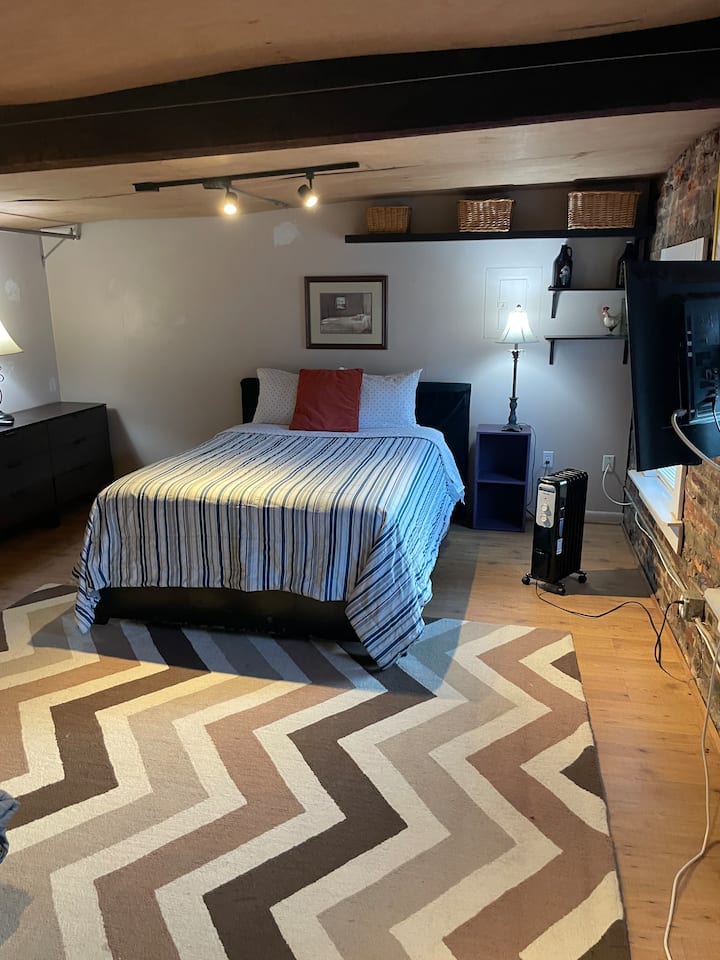 Federal Hill  Studio - Baltimore, MD