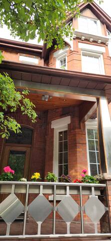 Toronto City Group Stay gallery image 4