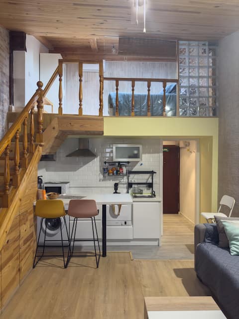 Top Airbnb: S.Agueda. Studio in the center, private parking. en Burgos