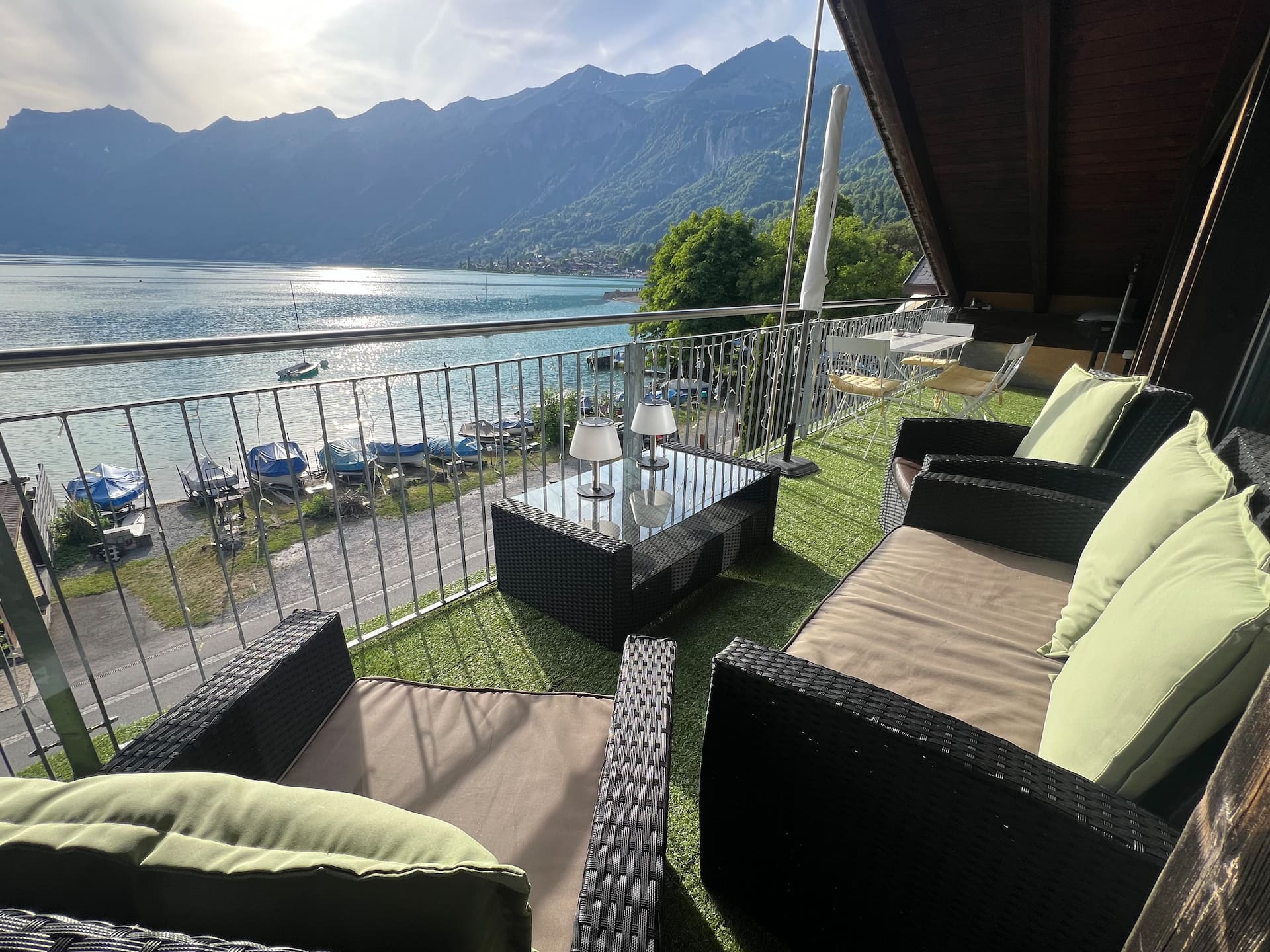 Attic apartment with balcony on Lake Brienz, Brienz