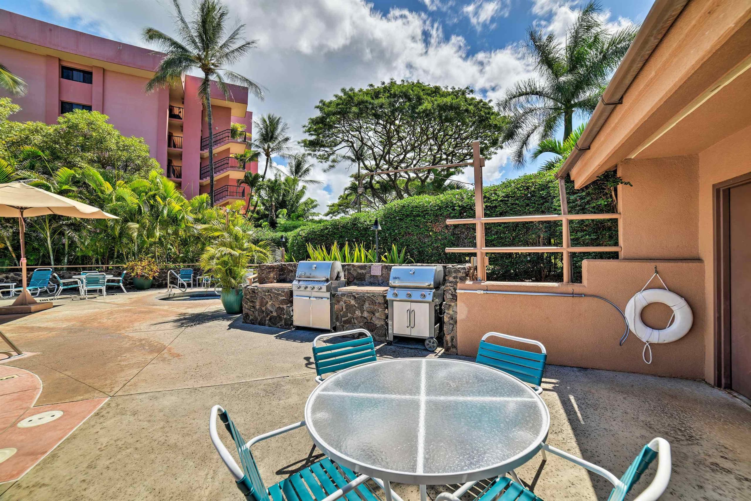 Condo in Lahaina · ★4.95 · 2 bedrooms · 4 beds · 2 baths - Image 37