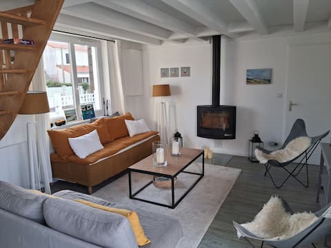 Popular Airbnb listing: Ideal for 1–3 families (sleeps 11) / Remote work in Préfailles