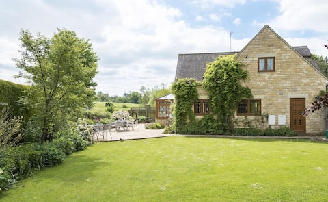Kingfisher Cottage, Disabled Friendly, Cotswolds