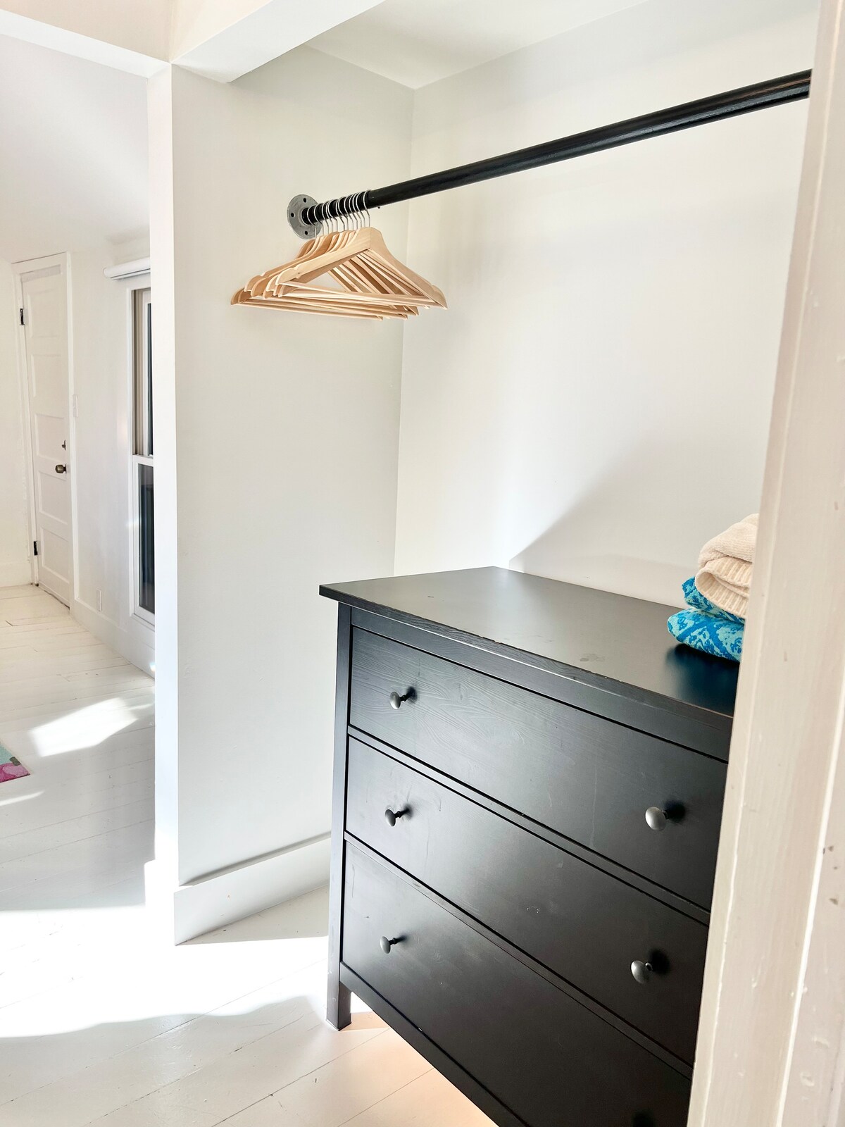 The Urban Cottage — Guesthouse Near Downtown