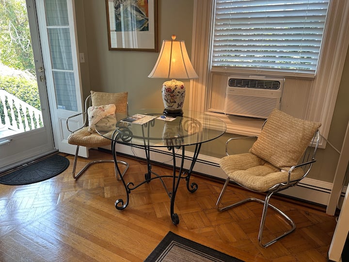 Historic Pine Lodge Newport - ニューポート, RI