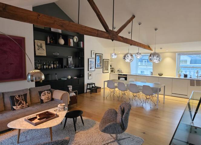 Chelsea, three-bedroom contemporary living duplex gallery image 2