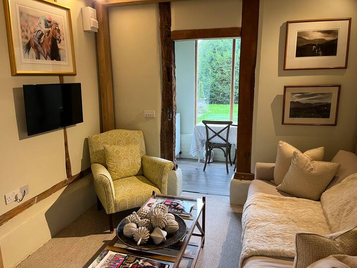 Super Studio Annexe, Hampshire / Berkshire - Newbury
