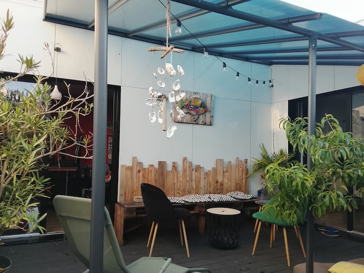 Maison Atypique En Container Avec Patio Et Jardin - Le Verger