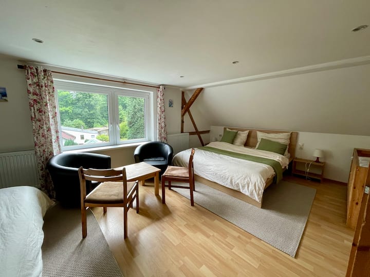 غرفة النوم 2