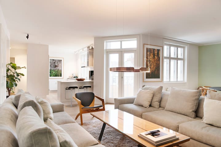 Dinesen Collection Condo by Royal Theatre
