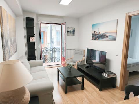 Airbnb con mejor rendimiento: Comfortable and bright first floor in City Center. en Pamplona/Iruña